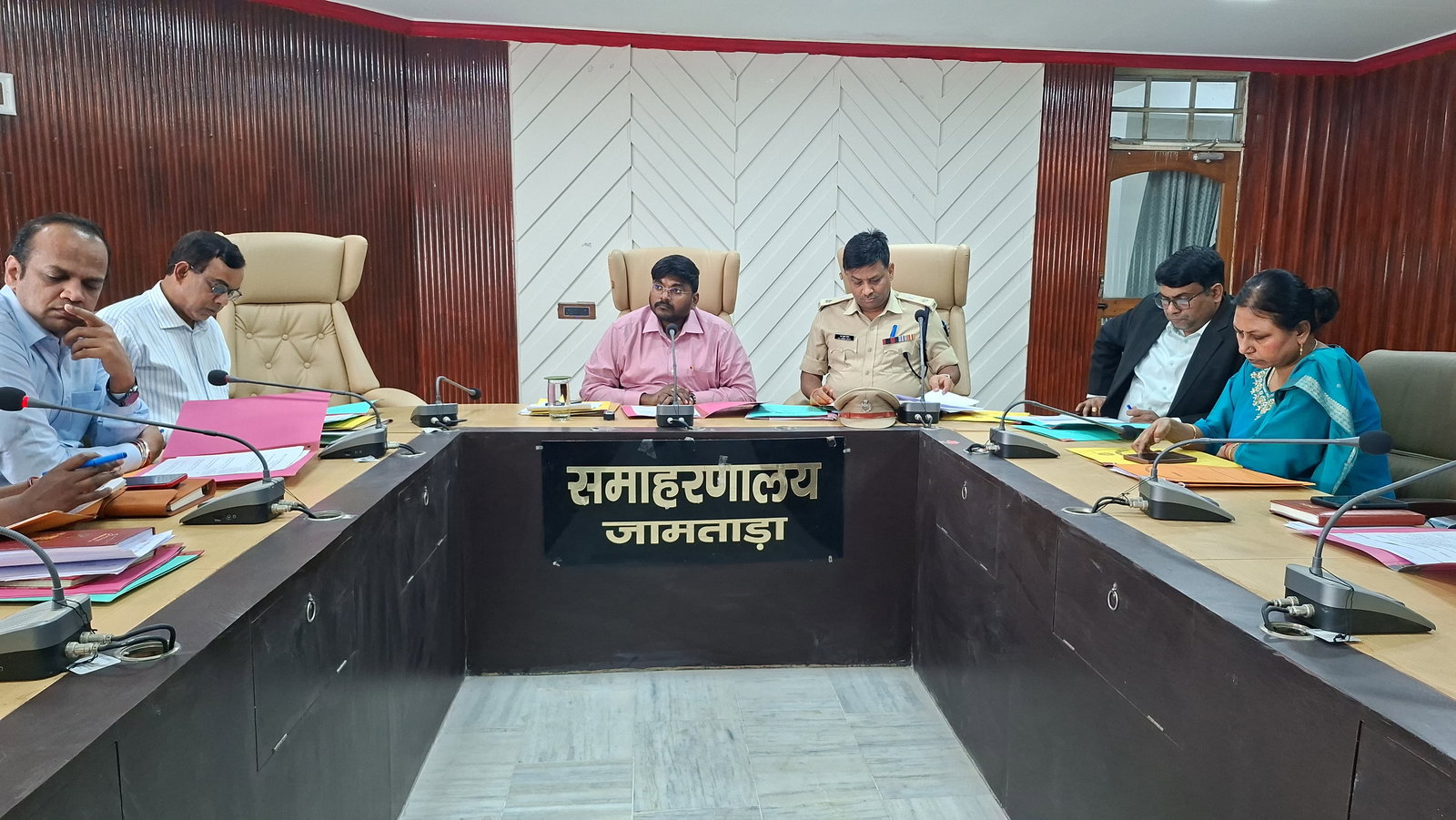 बाल विवाह व बाल श्रम के मामलों में त्वरित कार्रवाई करें : जामताड़ा डीसी