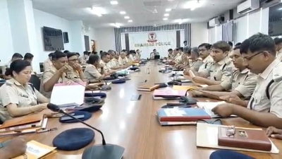 धनबादः एसएसपी ने की मासिक क्राइम मीटिंग, गैंगस्टर प्रिंस खान पर कड़ा रुख