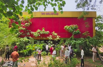 Jamtara News : हाईकोर्ट के आदेश पर खुला नगर भवन का ताला, JBC स्कूल ऑफ एक्सीलेंस को मिला कब्जा