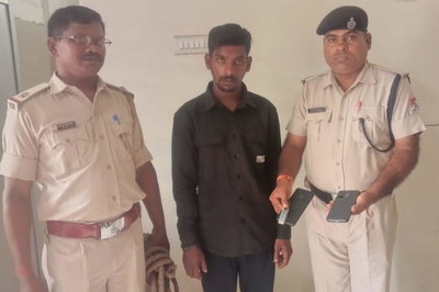 Dhanbad News : चलती ट्रेन में मोबाइल लूट की कोशिश नाकाम, आरोपी गिरफ्तार