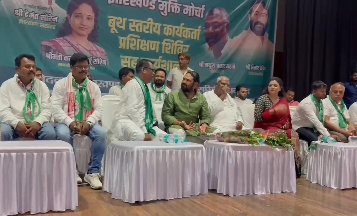 Dhanbad News : झामुमो कार्यकर्ता एसआईआर को लेकर तैयार रहें- विनोद पांडे
