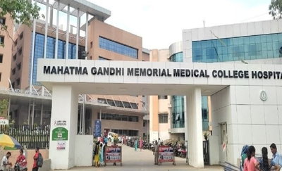 Jamshedpur News : एमजीएम अस्पताल के ICU में 15 जूनियर डॉक्टर ड्यूटी से नदारद, अधीक्षक ने किया शो-कॉज