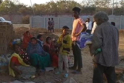 धनबादः बरवाअड्डा में अर्धनिर्मित बाउंड्री के अंदर मिला स्वीपर का शव