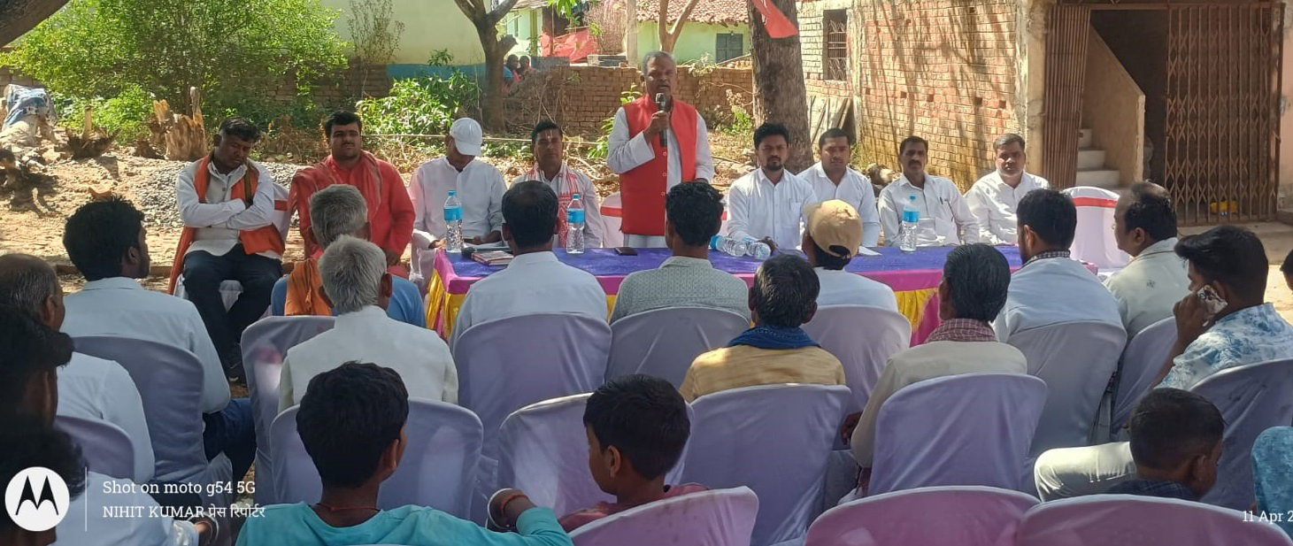 लातेहारः देश का भविष्य पीएम मोदी के कुशल हाथों में- राजधनी प्रसाद