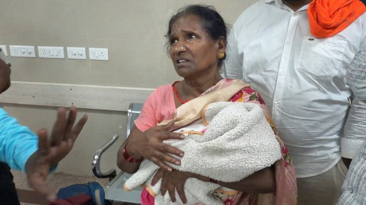 Jamshedpur News  : MGM  में वैक्सीन लगाने के बाद नवजात की मौत, परिजनों का हंगामा