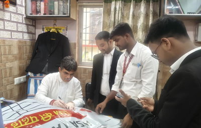 Dhanbad News : LLM की पढ़ाई शुरू करने की मांग तेज, आइसा का सिविल कोर्ट में हस्ताक्षर अभियान