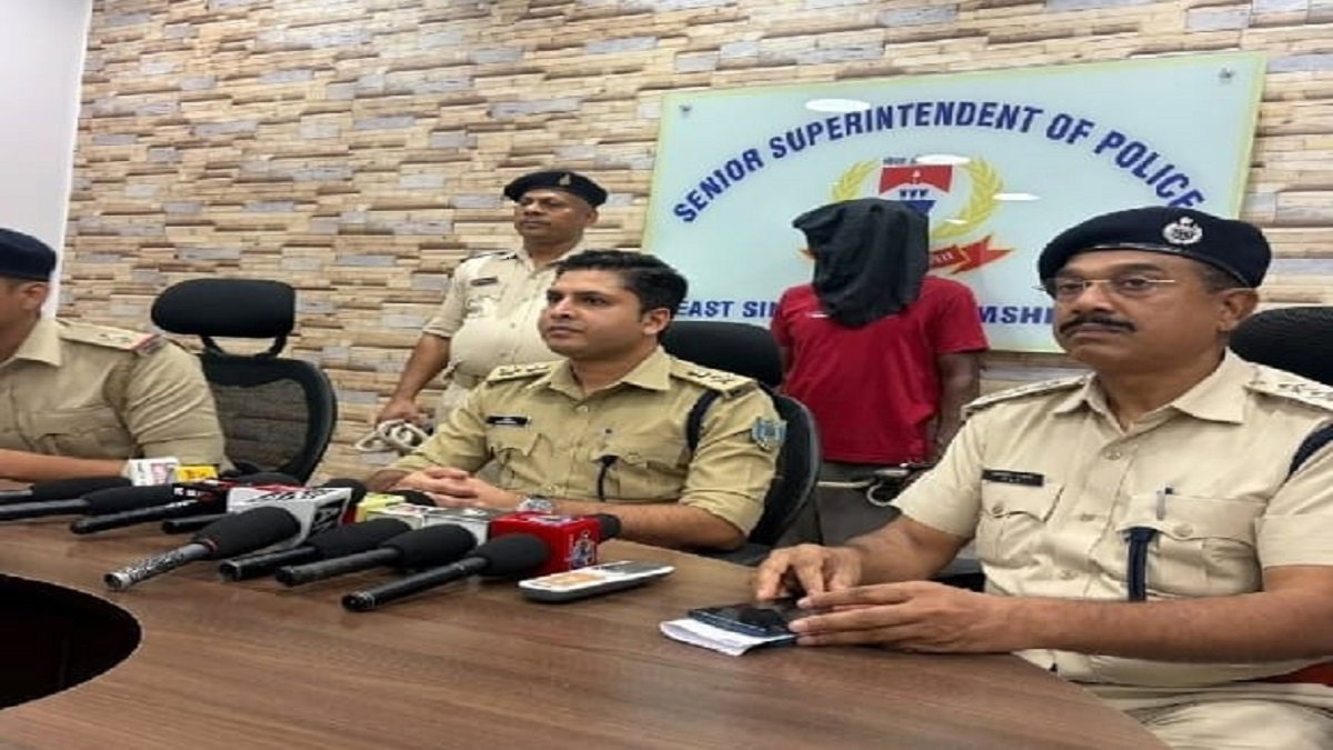 Jamshedpur News : गोविंदपुर में 3.865 किलो गांजा के साथ युवक गिरफ्तार, बोलेरो जब्त