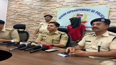 Jamshedpur News : गोविंदपुर में 3.865 किलो गांजा के साथ युवक गिरफ्तार, बोलेरो जब्त