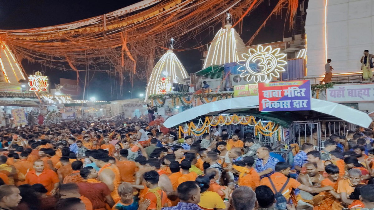 Deoghar News : बाबा धाम में दूसरी सोमवारी पर 3.69 लाख श्रद्धालुओं ने किया जलार्पण