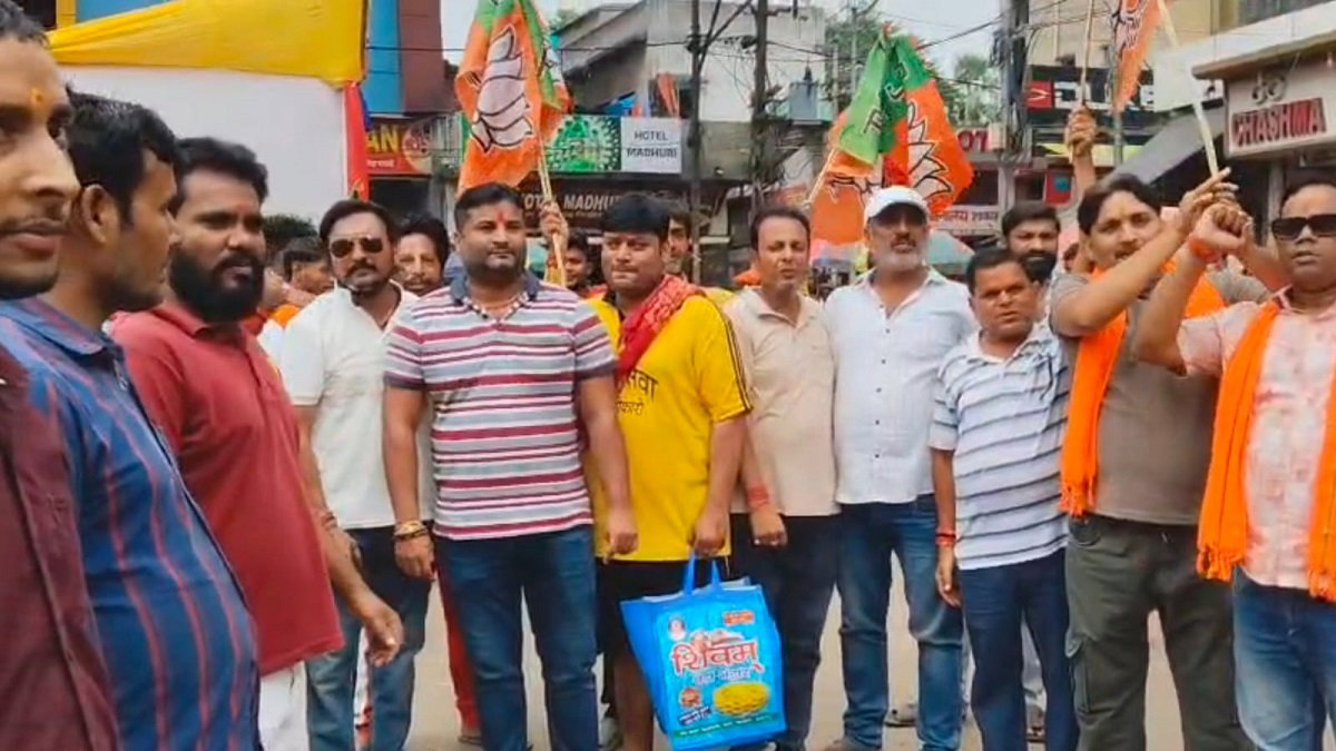 Deoghar News : देवघर में भाजपा का झारखंड बंद बेअसर, खुली रहीं दुकानें