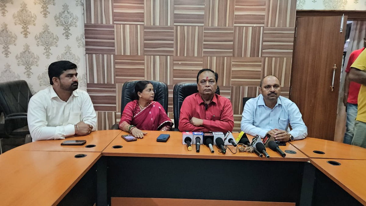 Giridih News  : भाजपा ने बंगाल से लोगों को बुलाकर छात्र आंदोलन में कराया उपद्रव- संजय सिंह