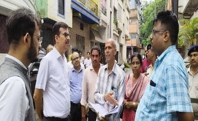 Jamshedpur News : आयुक्त ने की SIR में दस्तावेज सत्यापन की समीक्षा