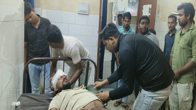 Jamtara News : नारायणपुर में सड़क हादसा, टोटो चालक घायल