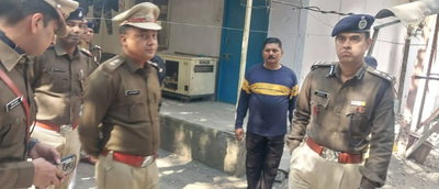 डीआईजी ने पतरातु एसडीपीओ कार्यालय का किया निरीक्षण, दिए निर्देश