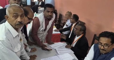 स्टेट बार कांउसिल के चुनाव में गिरिडीह के अधिवक्ताओं ने किया मतदान