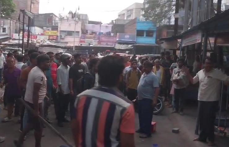 धनबादः बेकारबांध में दो गुटों के बीच खूनी संघर्ष, दो युवक गंभीर रूप से घायल