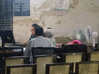 देवघरः ज्वाइंट रजिस्टार ने की जिला सहकारिता विभाग में गड़बड़ी की जांच, ऑडिटर से घंटों पूछताछ