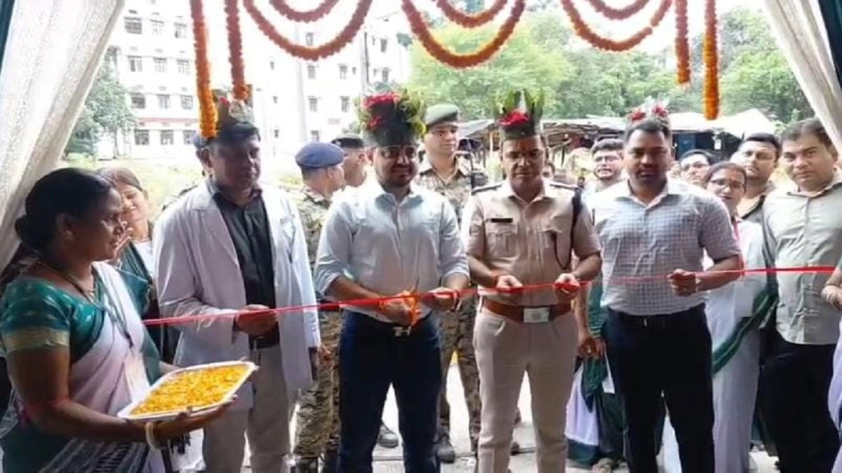 Dhanbad News : सदर अस्पताल में मॉड्यूलर आयुष्मान वार्ड व RBSK शिविर का शुभारंभ