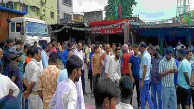 Saraikela News : बाइक के धक्के से किशोर की मौत, विरोध में सड़क जाम