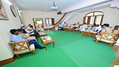 Jharkhand News : नेमरा से ही जनहित के कार्यों का निष्पादन कर रहे CM हेमंत