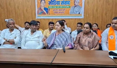 Dhanbad News : भ्रष्टाचार व विजन की कमी से थमा झारखंड का विकास- अन्नपूर्णा देवी