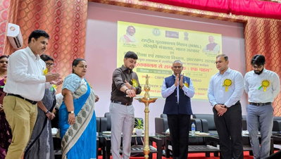 Dhanbad News : जिले में एक डिजिटल व 10 स्मार्ट लाइब्रेरी खुलेंगी- डीसी