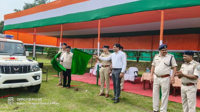Latehar News : लातेहार पुलिस को मिले 19 नए वाहन, पुलिंसिंग होगी मजबूत