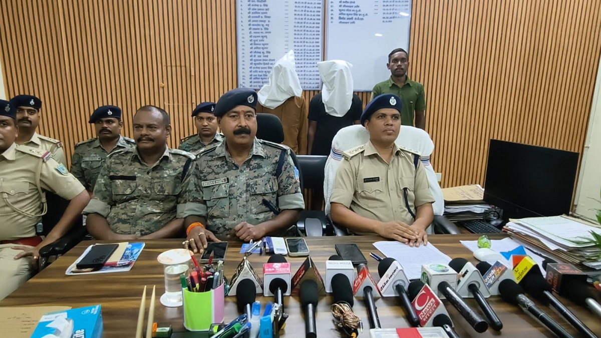Giridih News : चरकमारा जंगल से अपहृत दोनों युवक बरामद, दो आरोपी गिरफ्तार