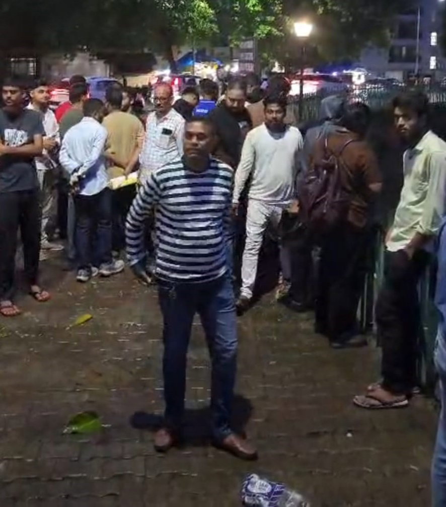Jamshedpur News : धतकीडीह तालाब में व्यक्ति ने लगाई छलांग, खोजने में जुटे गोताखोर