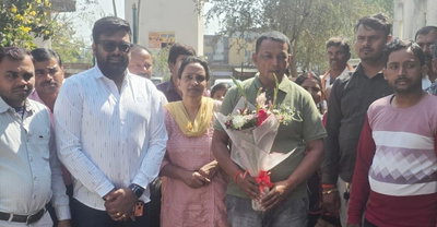 मां छिन्नमस्तिका मंदिर पहुंच भावविभोर हुए मॉरीशस के पूर्व उप प्रधानमंत्री के बेटी-दामाद