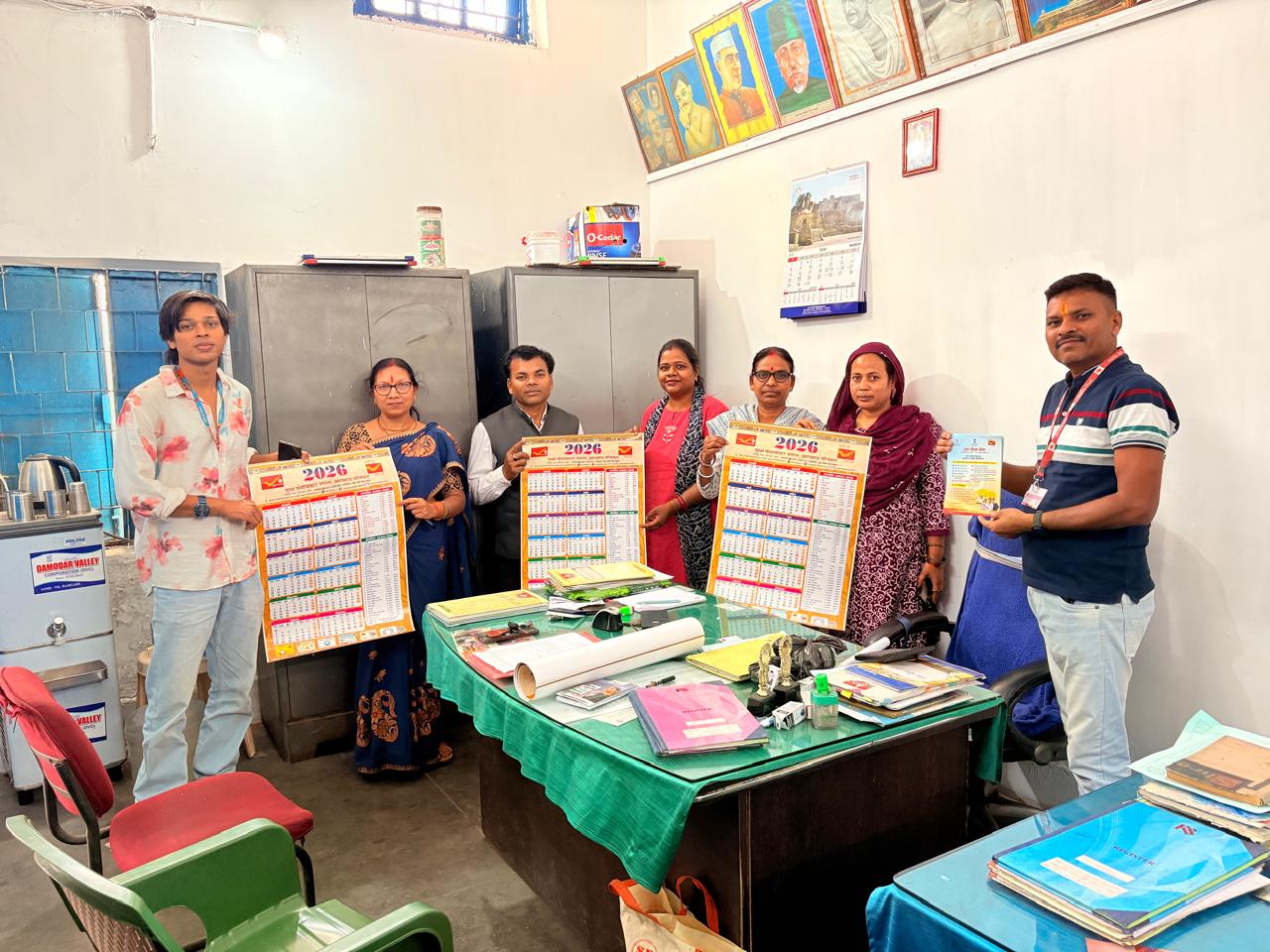 रामगढ़ः डाक विभाग ने स्कूलों में चलाया जागरूकता अभियान, 200 बच्चों ने जमा किया फॉर्म