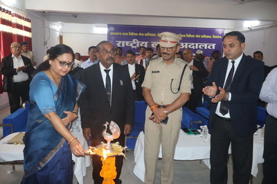 सिमडेगा सिविल कोर्ट में राष्ट्रीय लोक अदालत का आयोजन