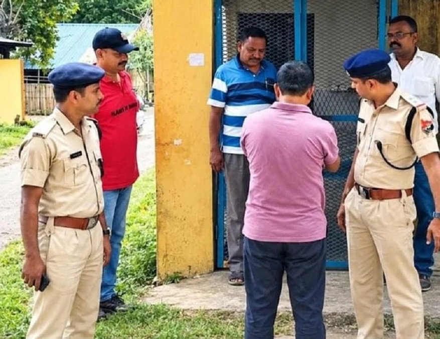 Jamshedpur News : खासमहल रोड पर रेलवे की कार्रवाई, आजसू कार्यालय सील, अब भाजपा कार्यालय पर नजर