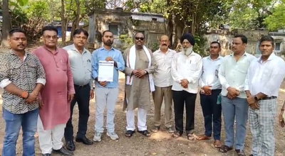 Jamshedpur News : शहर की ट्रैफिक व्यवस्था के खिलाफ जदयू का हल्लाबोल, डीसी कार्यालय समक्ष प्रदर्शन