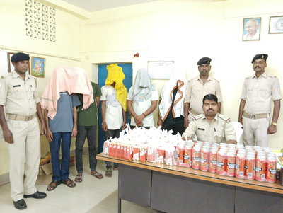 Jamtara News :मिहिजाम में भारी मात्रा में अवैध शराब जब्त, 5 तस्कर गिरफ्तार