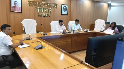Latehar News : बाल संरक्षण मामलों में त्वरित कार्रवाई करें- डीसी