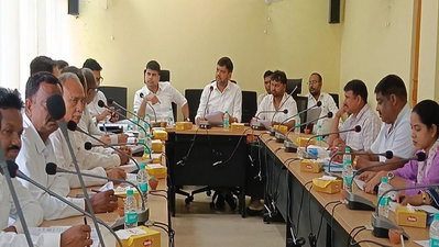Dhanbad News : हर वार्ड में लगेंगी 50 नई स्ट्रीट लाइटें, त्योहार पर रोशनी दुरुस्त करने की कवायद