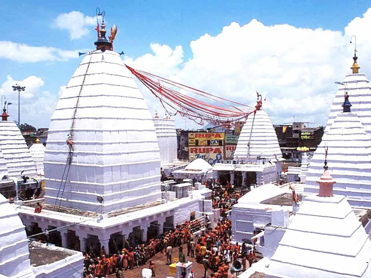 देवघरः शिव बारात में मोबाइल चोरों का आतंक, 200 श्रद्धालु बने शिकार