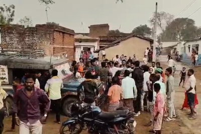 धनबादः प्रेम विवाह के बाद पंचायत में बवाल, दोनों पक्षों में जमकर मारपीट