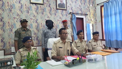 Saraikela News : कपाली लूटकांड का खुलासा, मुख्य आरोपी तारिक कुरैशी नागपुर से गिरफ्तार