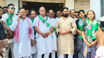 Koderma News : झामुमो कार्यकर्ता ध्यान दें- एसआईआर में कोई भी वैध मतदाता छूटे नहीं-विनोद पांडेय
