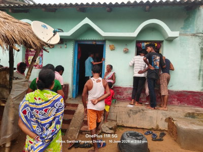 Jamtara News : वज्रपात से किशोरी की मौत, किशोर गंभीर रूप से घायल, आम चुनने गए थे