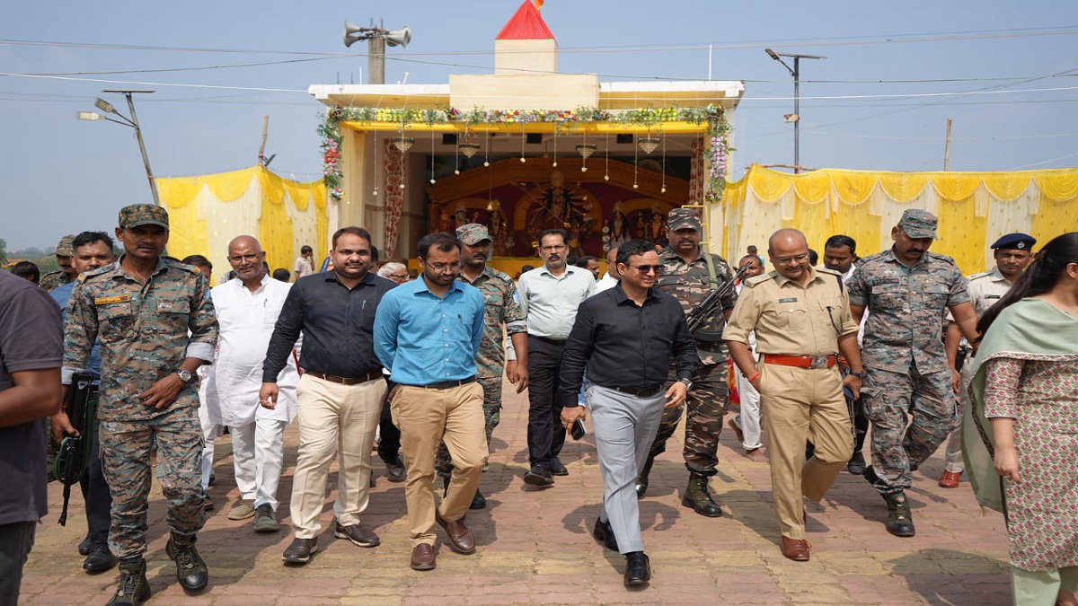 inspection of Puja pandal