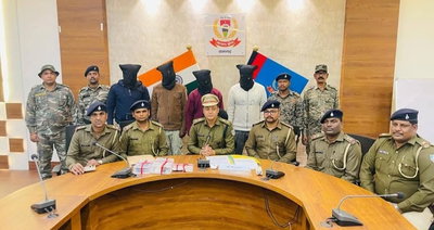 रामगढ़ः ज्वेलरी दुकान में लूट का खुलासा, चार गिरफ्तार