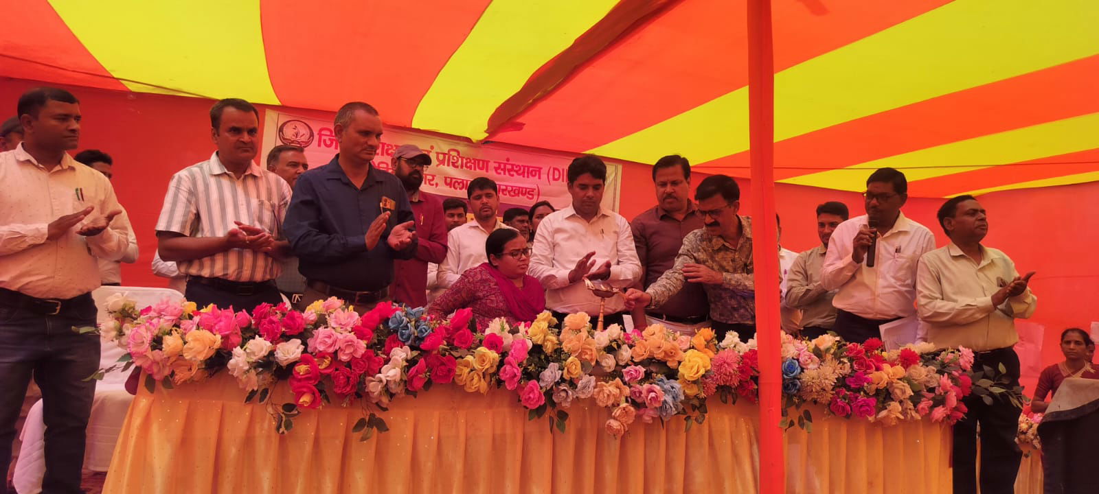 पलामूः विज्ञान प्रदर्शनी में विद्यार्थियों ने मॉडल के जरिए दिखाया हुनर