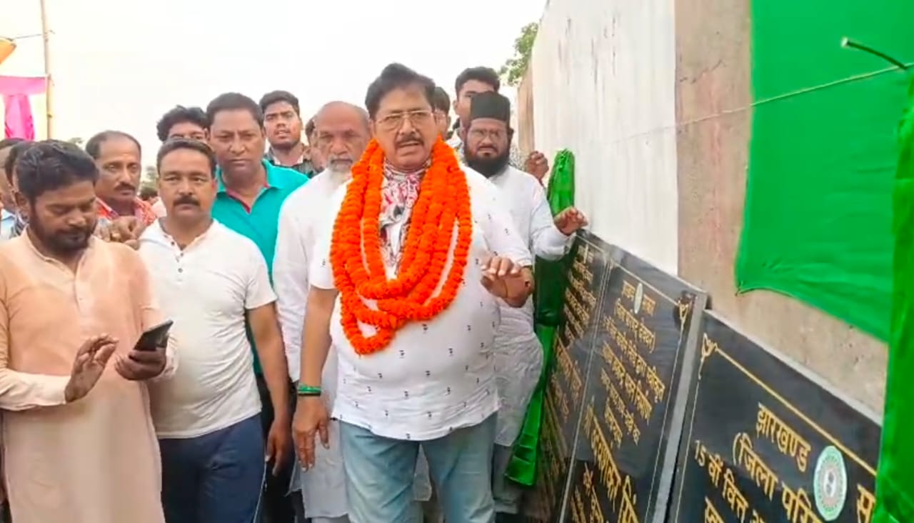 Deoghar News :सारठ विधायक उदय शंकर सिंह ने 15 करोड़ की 23 योजनाओं का किया शिलान्यास