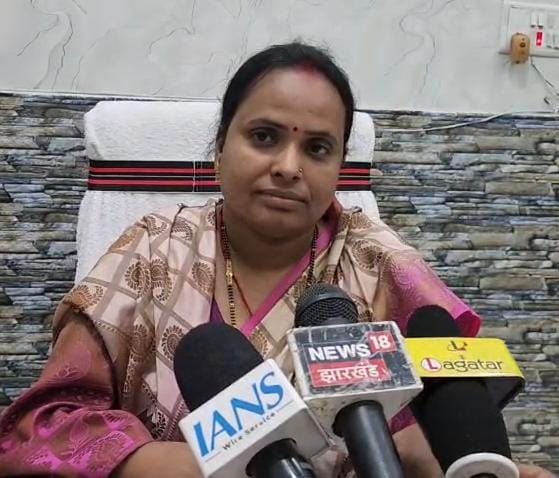 Dhanbad News : धनबाद क्लब की 4.95 एकड़ जमीन पर जिला परिषद का दावा, DCLR कोर्ट पहुंचा मामला