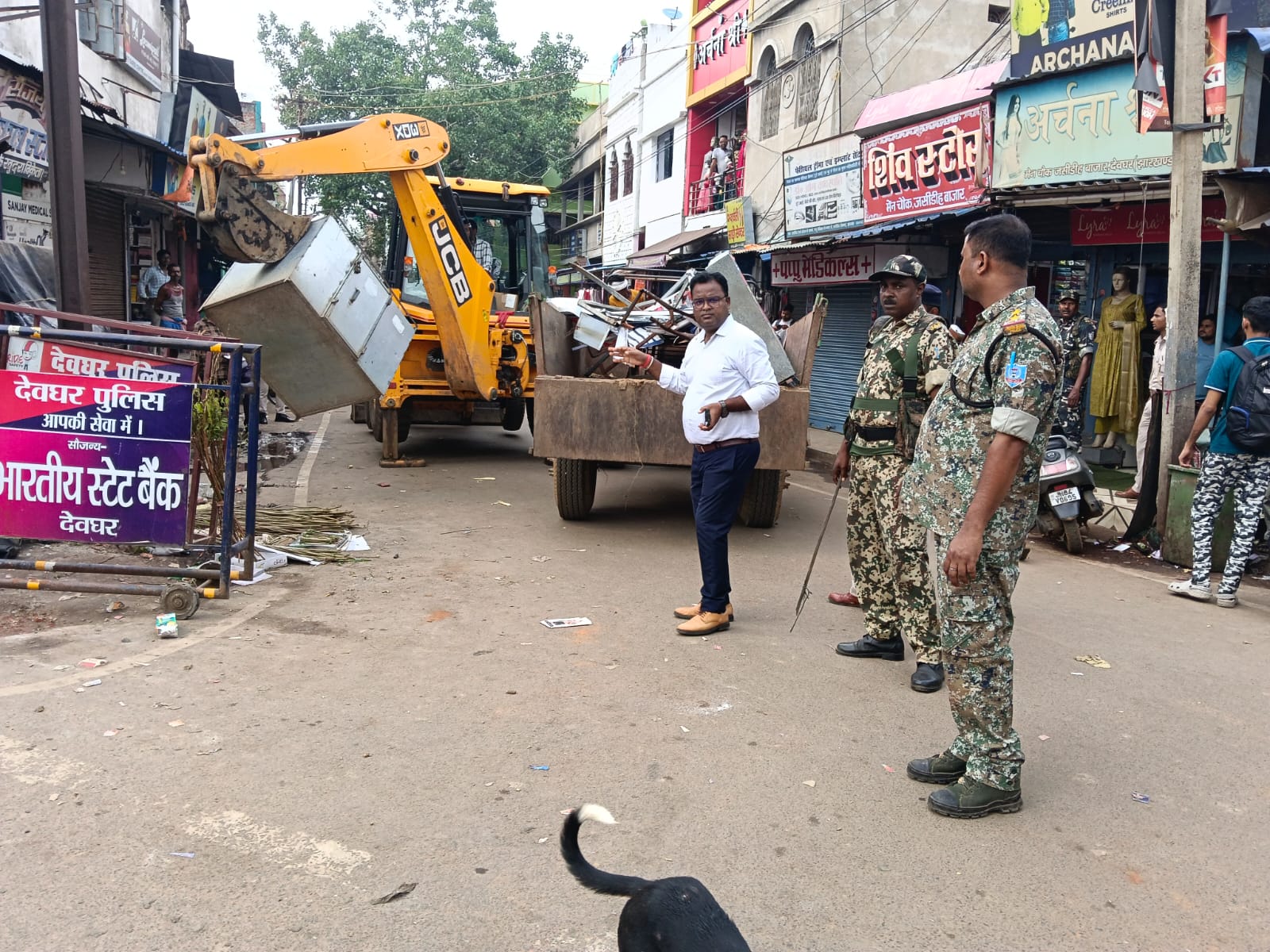 Deoghar News : जसीडीह में निगम का अतिक्रमण हटाओ अभियान, 43 अवैध कब्जे हटाए गए