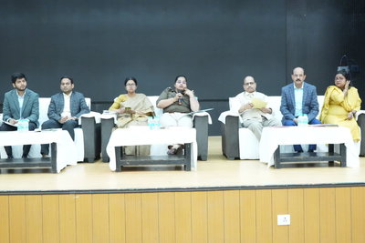 पलामू नगर निकाय चुनावः डीसी-एसपी की सेक्टर पदाधिकारियों संग बैठक, दिए निर्देश