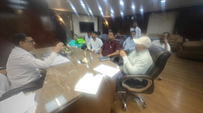 देवघरः त्योहारों पर शहर में सफाई व लाईट की व्यवस्था दुरुस्त करें- नगर आयुक्त